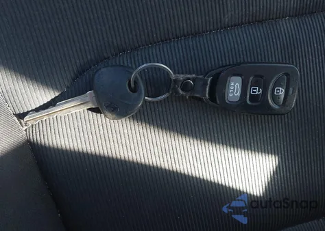 2018 Hyundai Elantra Se из США, поврежденный, VIN 5NPD74LF3JH396837